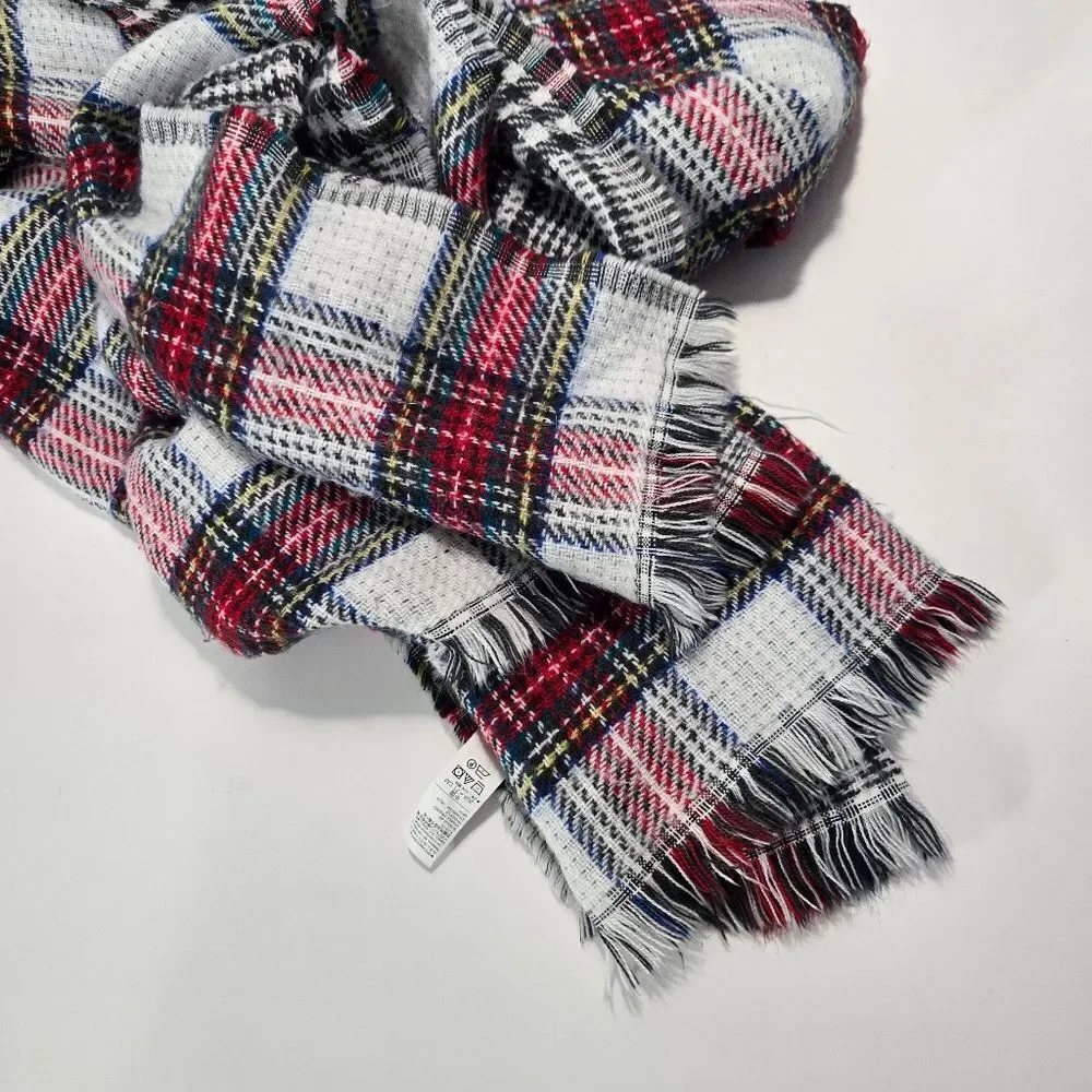 Old Navy plaid print blanket scarf